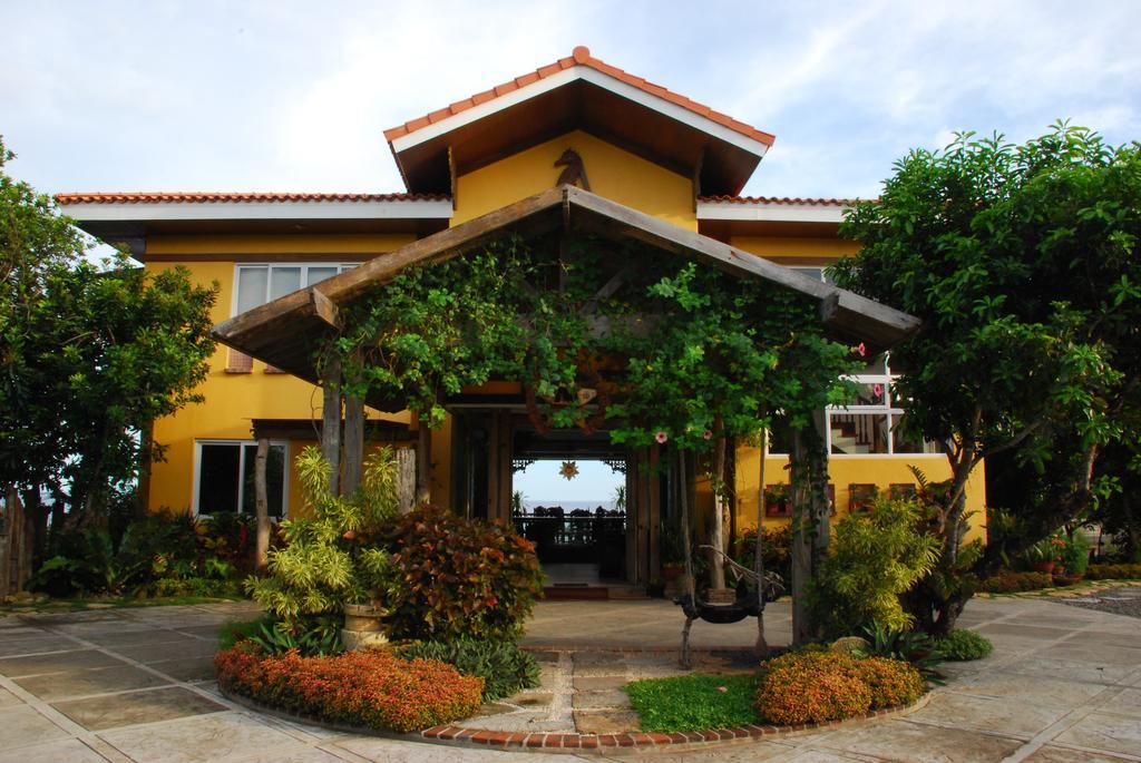 Amarela Panglao