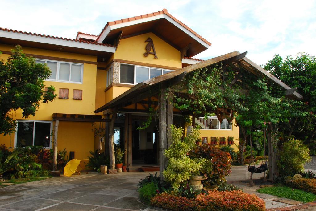 Amarela Panglao